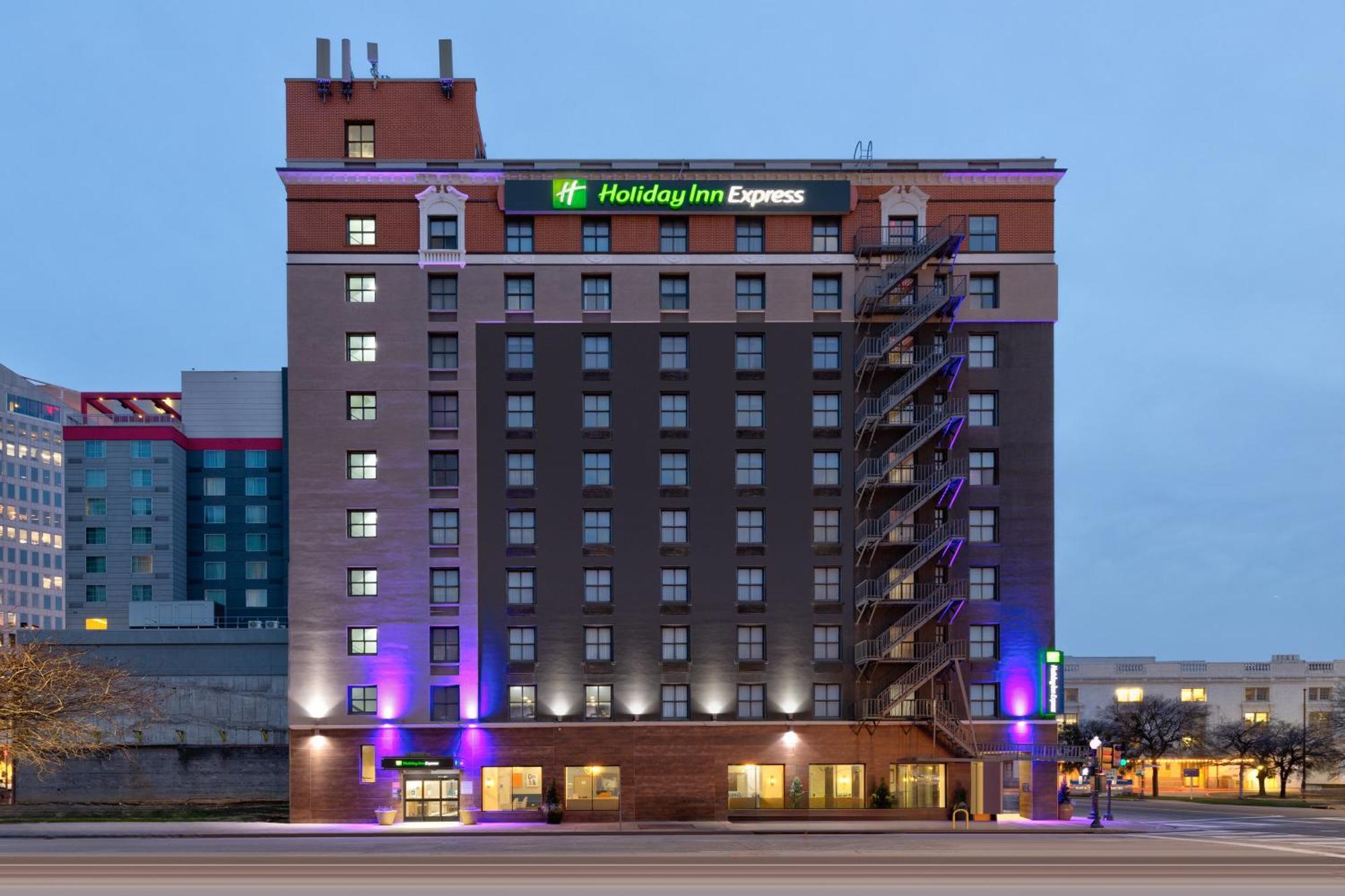 Holiday Inn Express - Dallas Downtown By Ihg Dış mekan fotoğraf